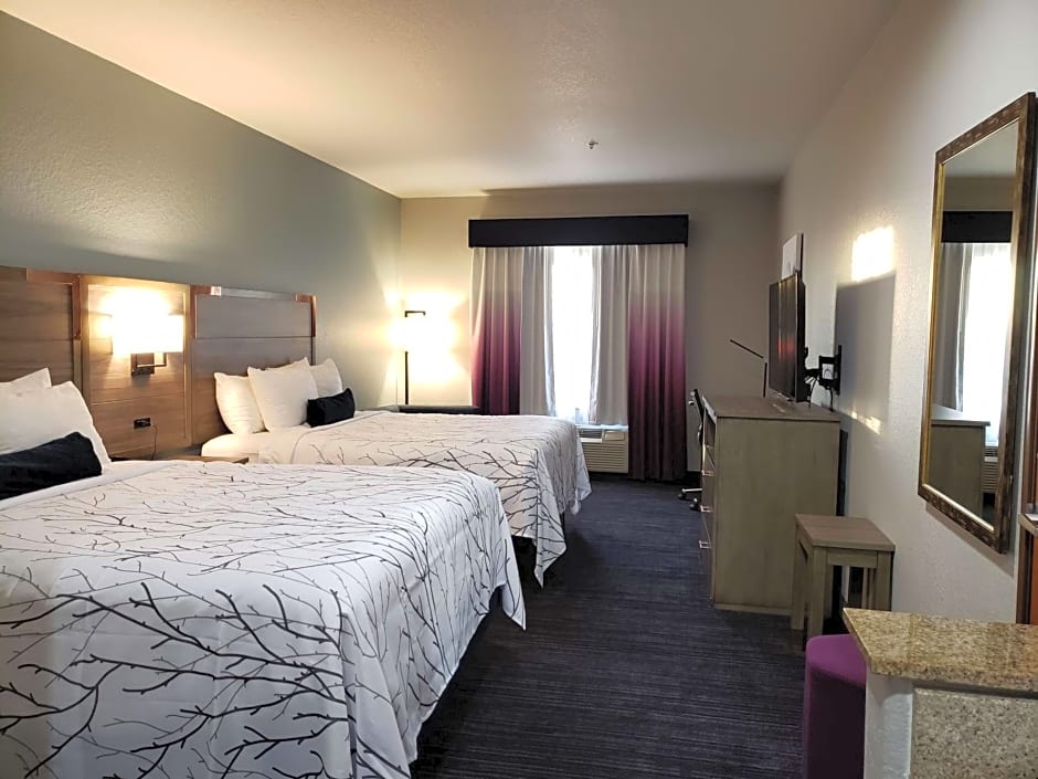 Best Western Plus San Antonio East Inn & Suites