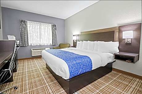 GrandStay Hotel & Suites Minocqua