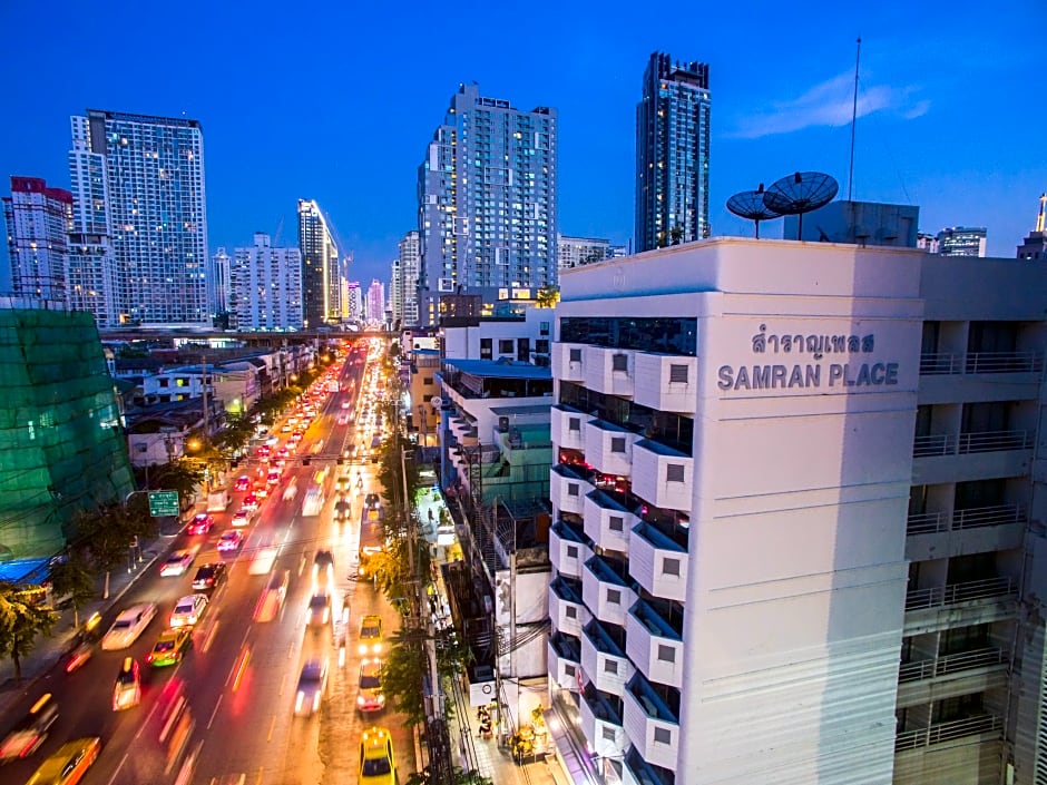 Samran Place Hotel