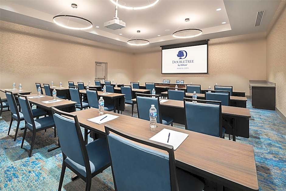 DoubleTree by Hilton Sioux City, IA