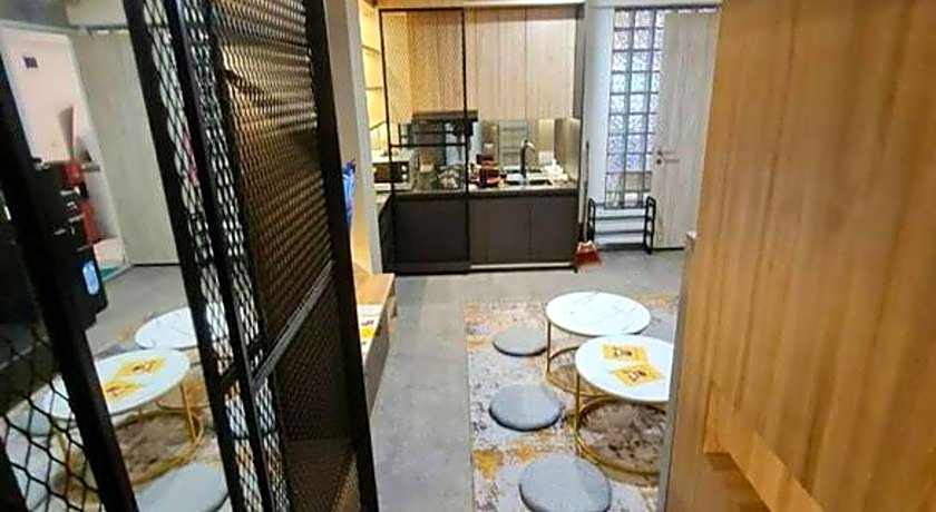 Golden Reindeer City Studio