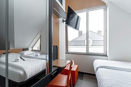 Small Family Quad Room