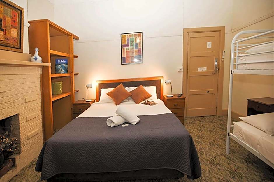 Delatite Hotel