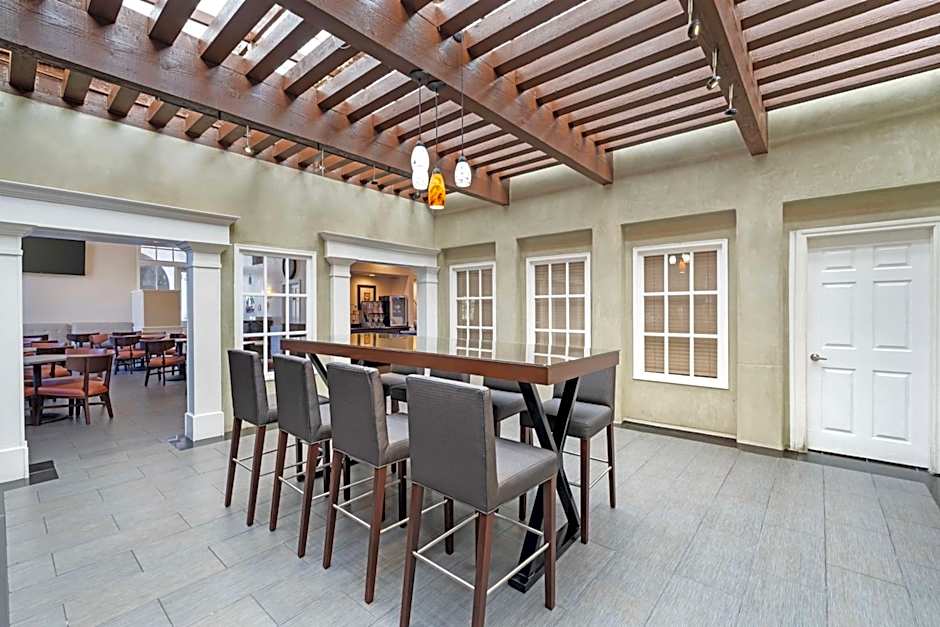 Best Western Plus Newport Mesa Inn