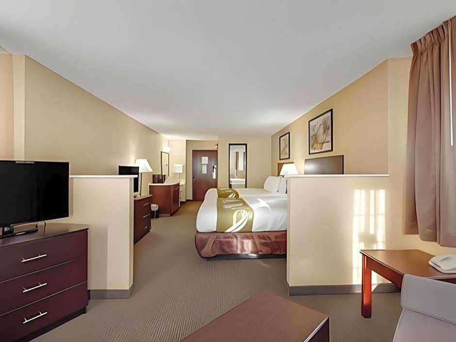 Quality Inn & Suites Lincoln North