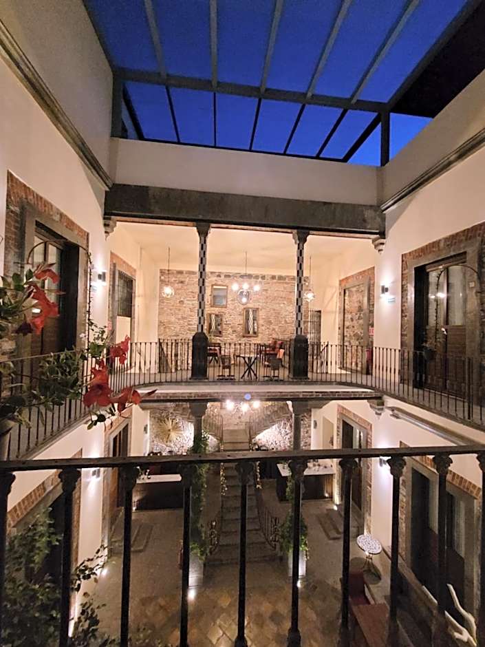 Milo Collection Hotel