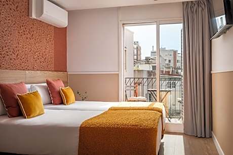 Twin Room with Balcony