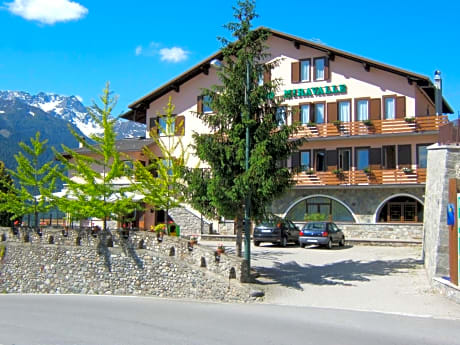 Hotel Ristorante Miravalle