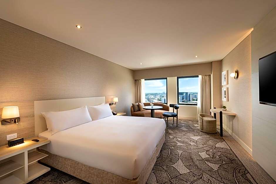 Photo 1 of 4 of Executive 1 King Bed