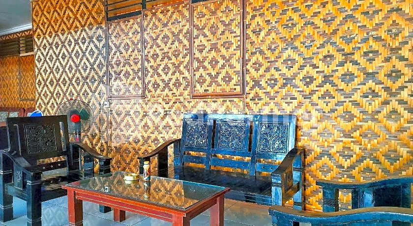 LH101 Guest House Syariah near Makam Sunan Bonang RedPartner