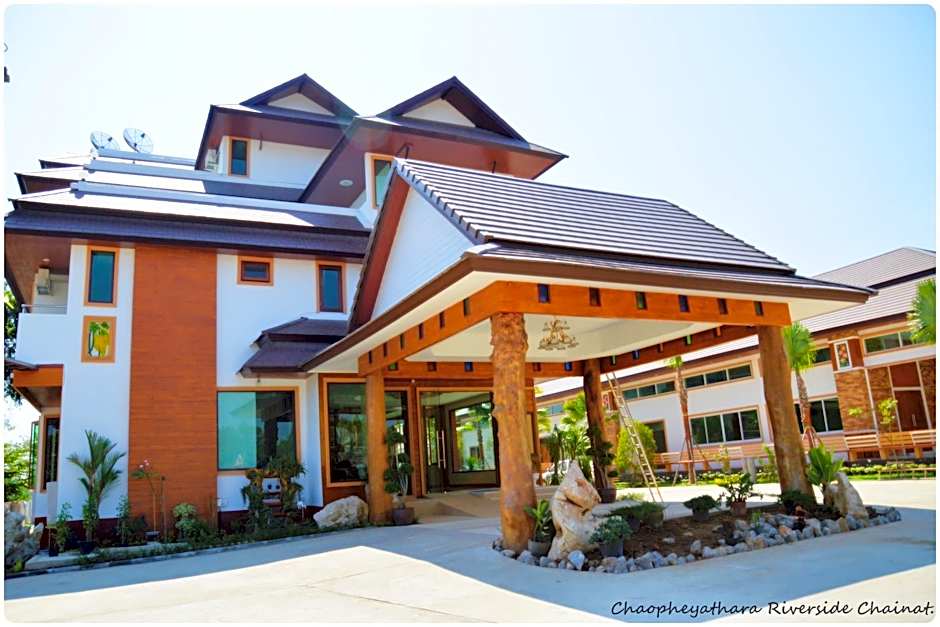 Chaophayathara Riverside Hotel
