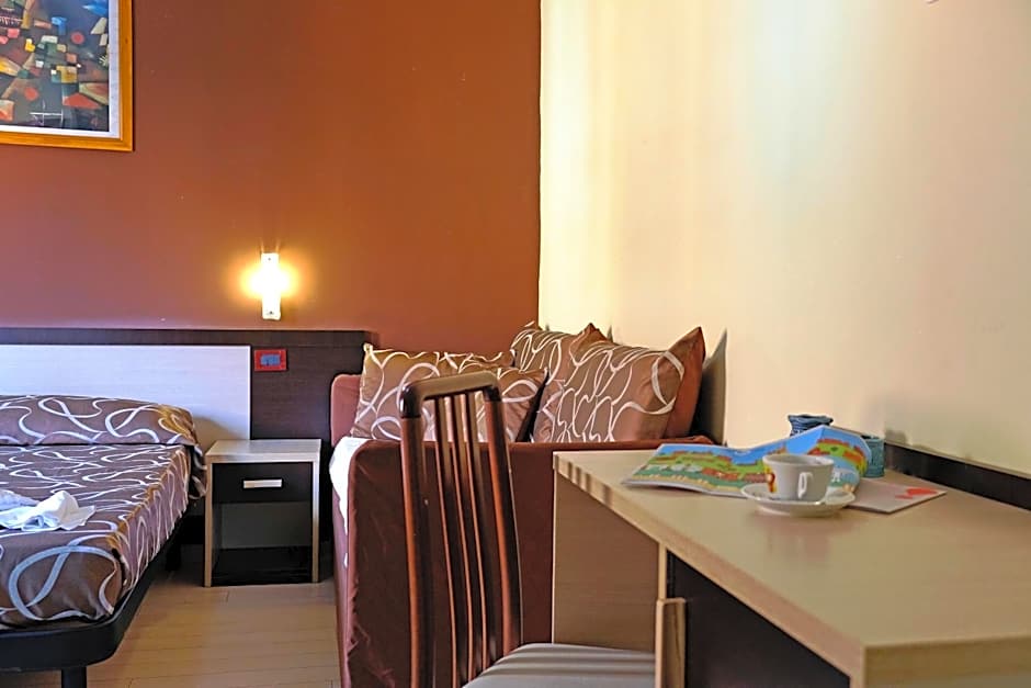 Hotel Canasta