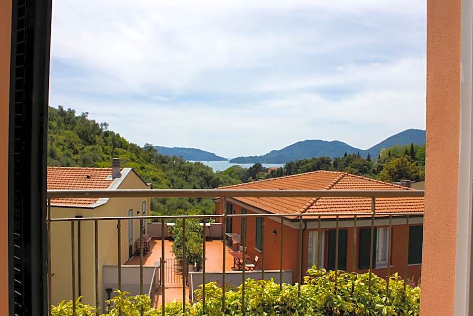 Baia Blu RTA Residence