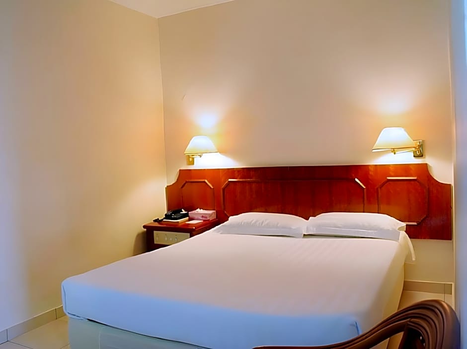 Pacific Orient Hotel