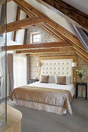 Dome Hotel