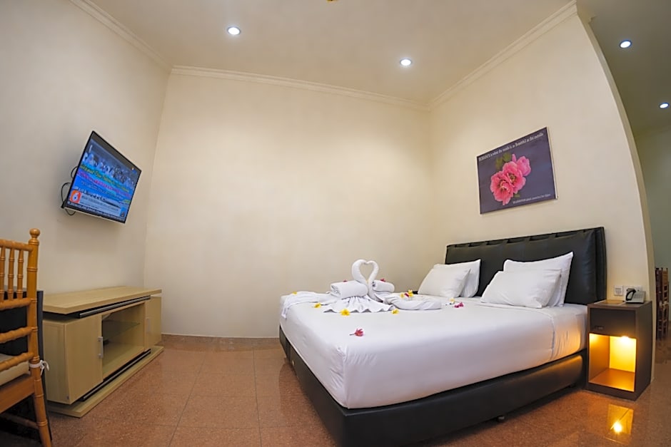 Mahkota Hotel Genteng