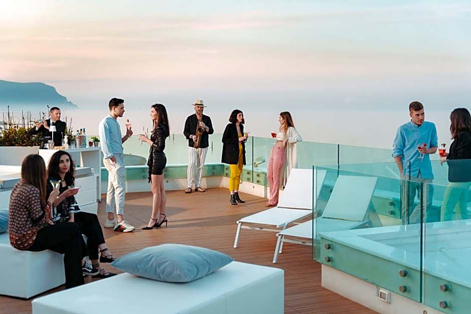Life Hotel Seaview & Spa