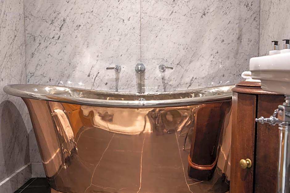 Mingary Castle - Restaurant with Rooms