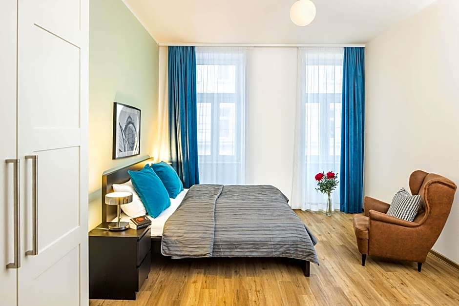Jimmy's Apartments Emerald