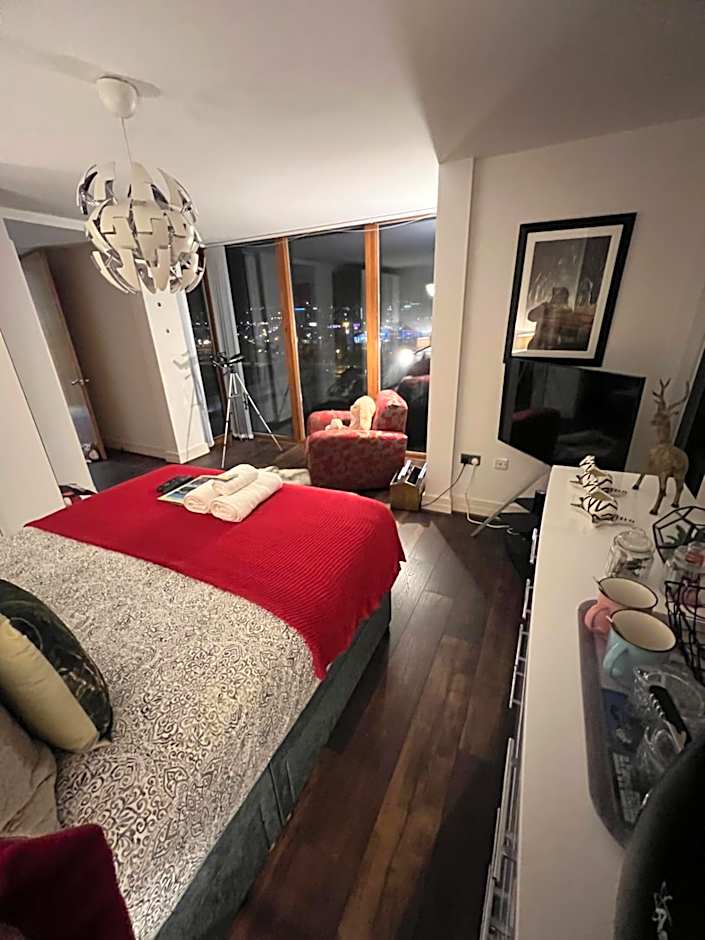 James Clow Bed & Breakfast & Apartments