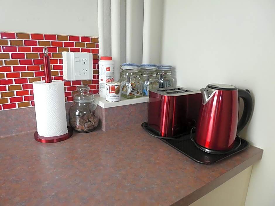 Thomas's Catlins Lodge and Camp Ground