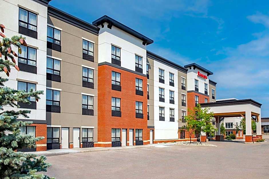 Ramada by Wyndham Cochrane