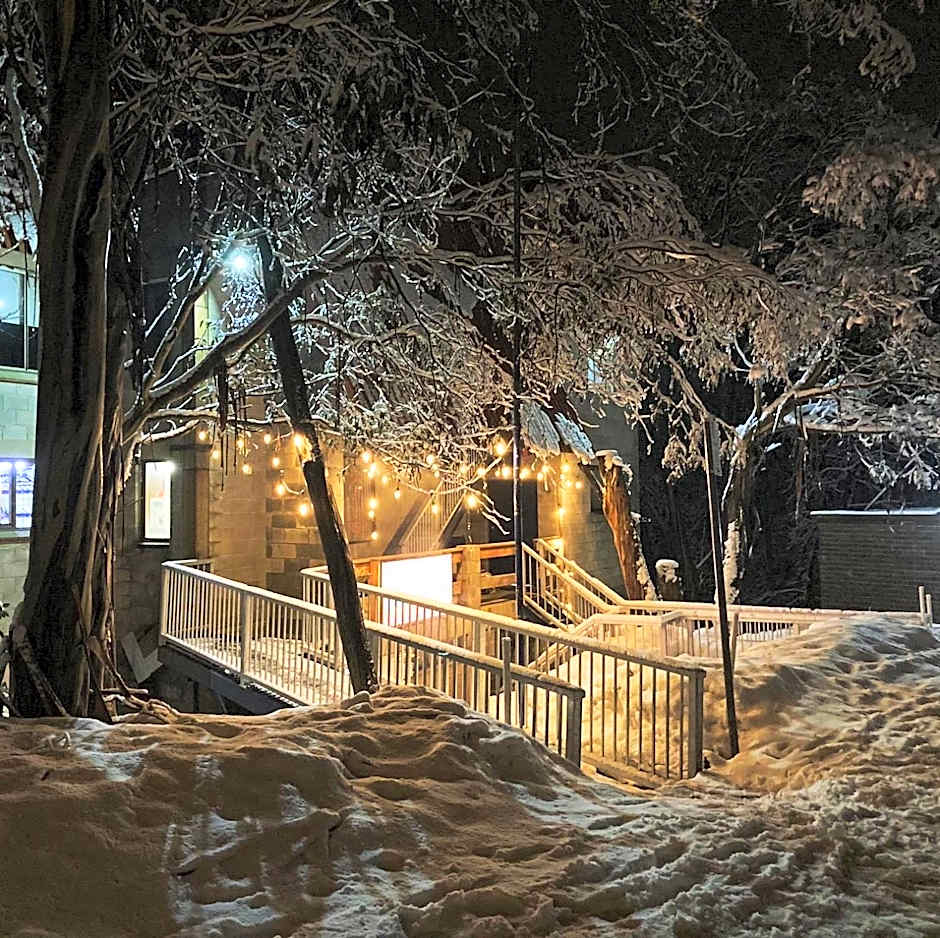 Lakeside Falls Creek