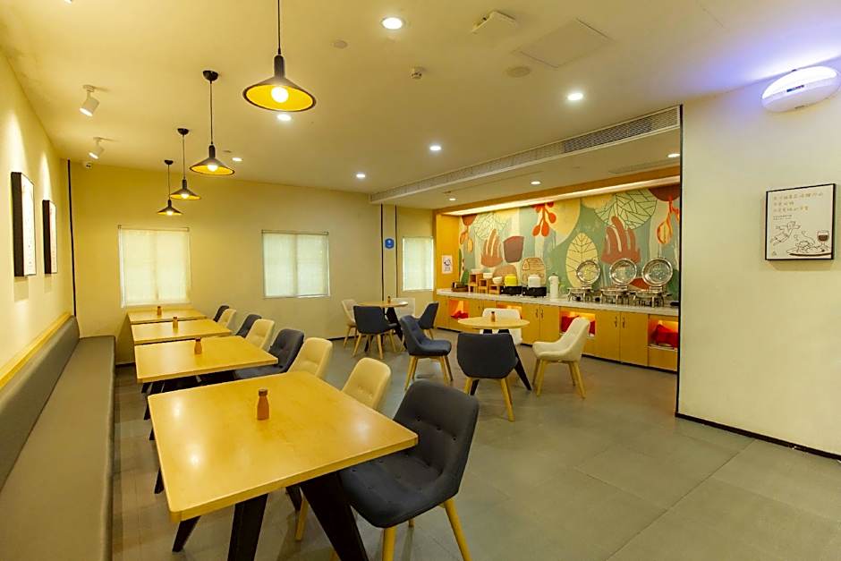 Hanting Hotel Zhuhai Hengqin International Convention and Exhibition Center – Zhuhai, IA