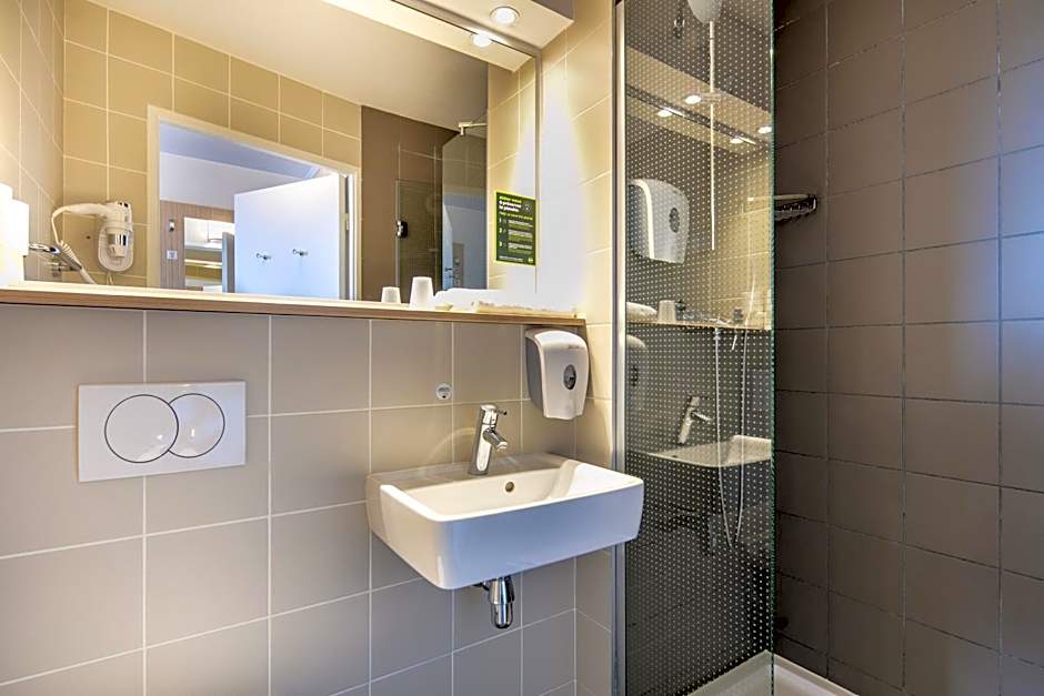 B&B HOTEL Lyon Aéroport Saint-Quentin-Fallavier
