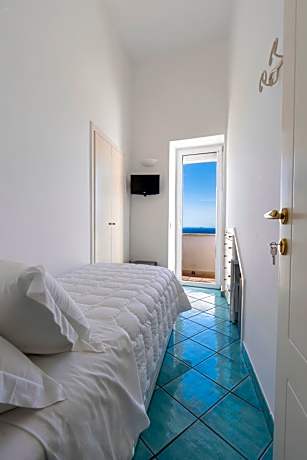 Single Room with Private External Bathroom