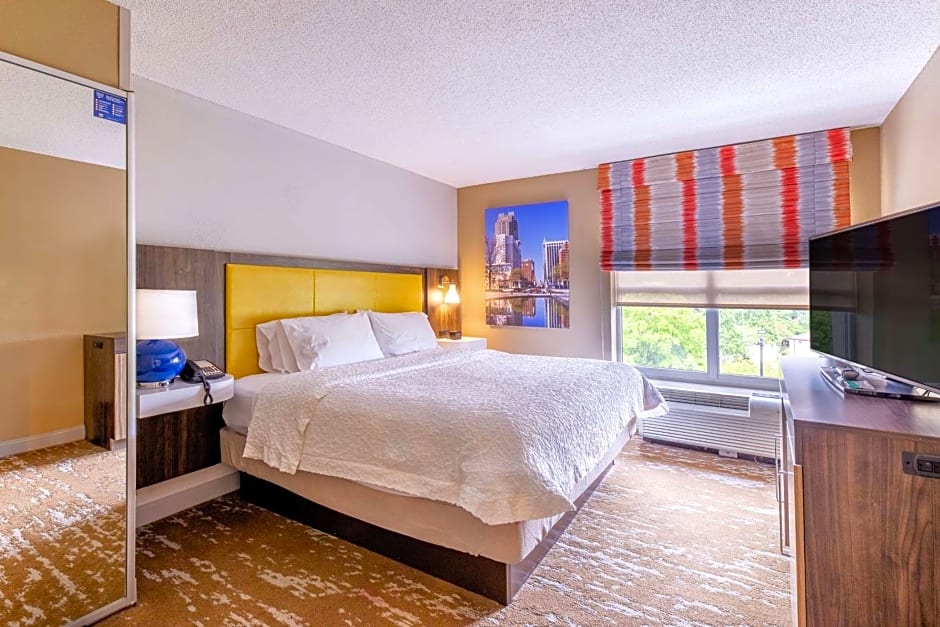 Hampton Inn & Suites Raleigh Cary Lenovo Center