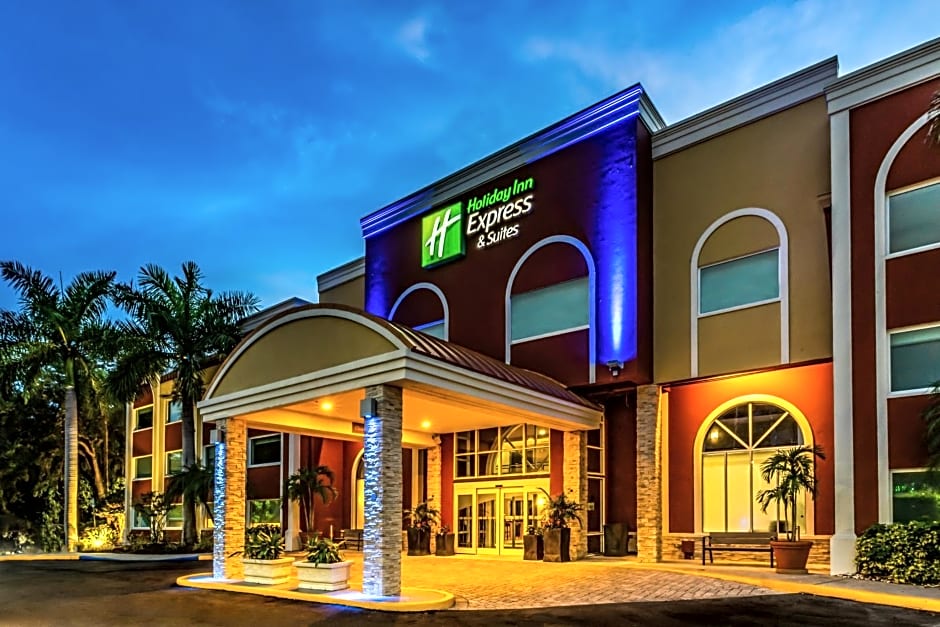 Holiday Inn Express Hotel & Suites Bradenton West