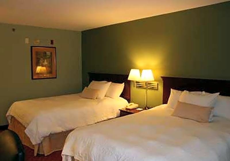Hampton Inn - Hillsville