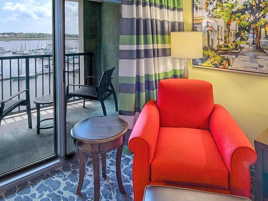 Hilton Garden Inn Charleston Waterfront/Downtown