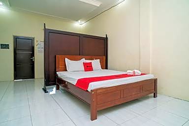 RedDoorz Syariah @ Jalan Bukit Kaminting 2