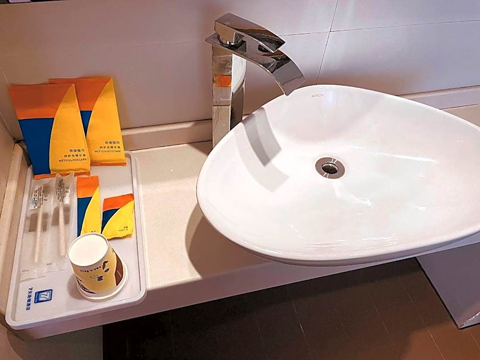 7 Days Inn Guilin Xing'an Lemandi