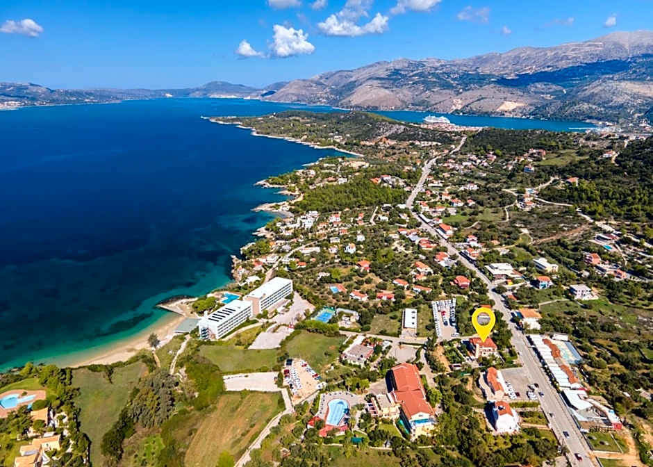 Lorenzo House Apartments