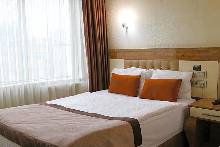 Grand Zara Hotel