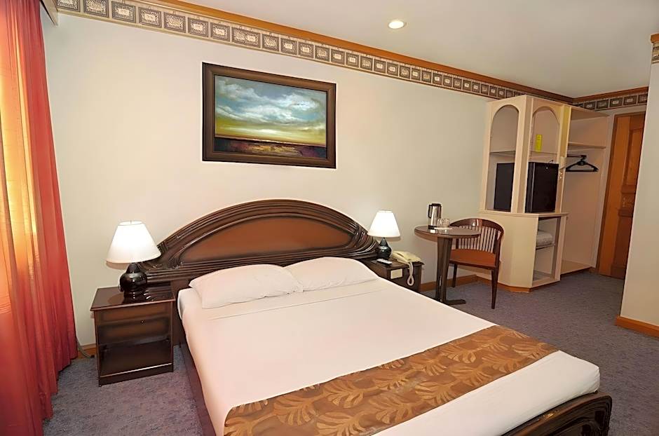 Holiday Plaza Hotel Cebu