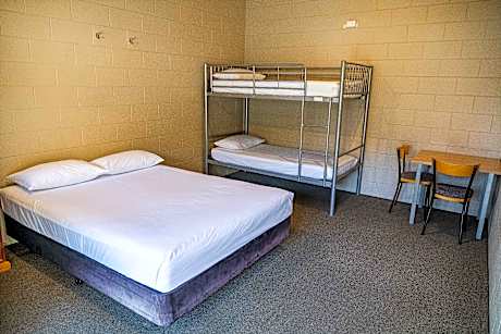 Standard Cabin with Shared Bathroom, without Linen