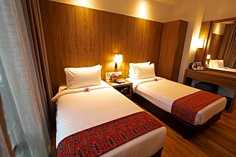 Twin Room with City View