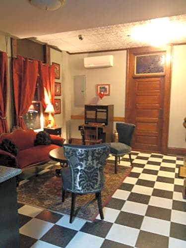 Firehouse Inn