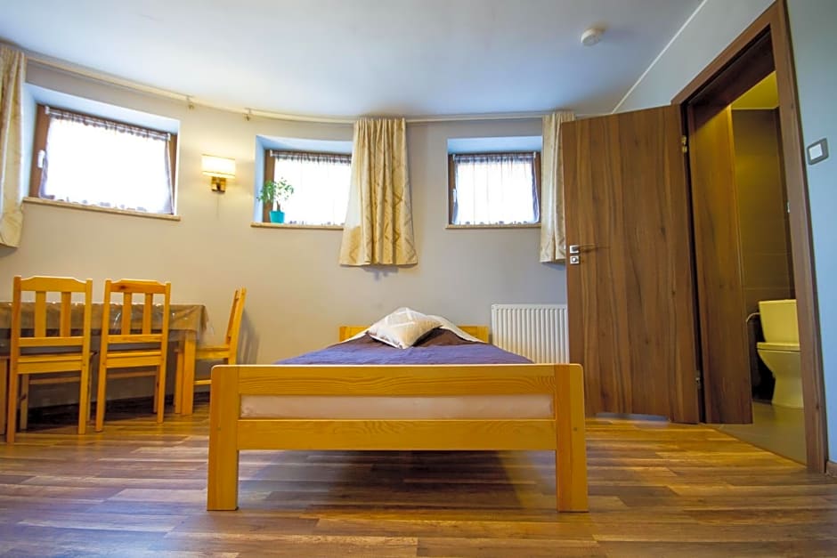 Pokoje goscinne "U Adaska"