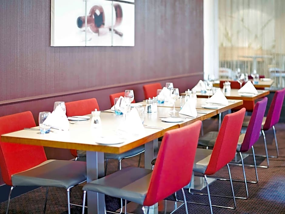 Novotel London Heathrow Airport M4 Jct. 4