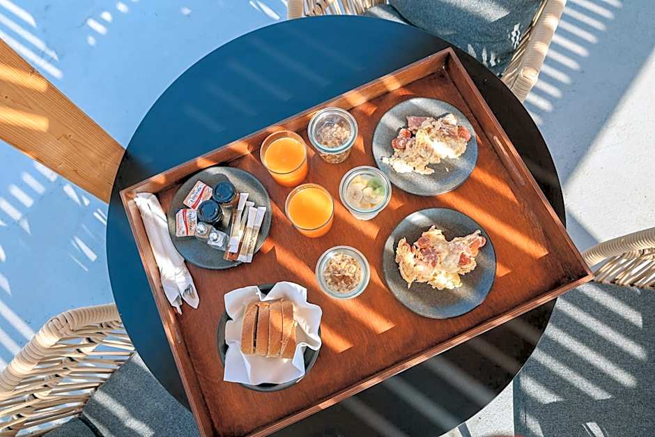 North Wind Luxury Suites