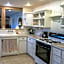 Alexander Mansion  Bed and Breakfast