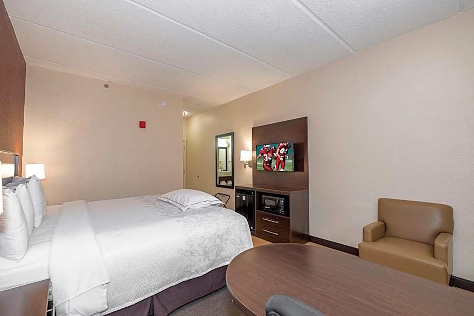 Red Roof PLUS+ Jacksonville - Southpoint