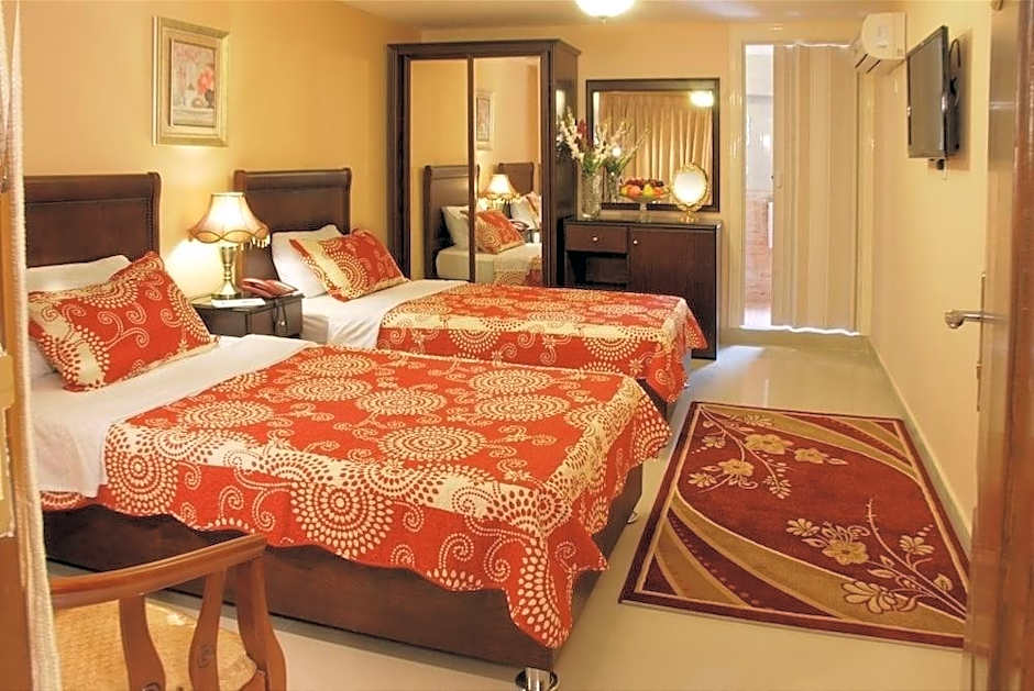 Jardaneh Hotel