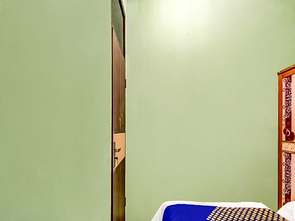 Hotel O Nayla Homestay Syariah Near Koro Koro Panam, Karaoke, Pool, & Cafe