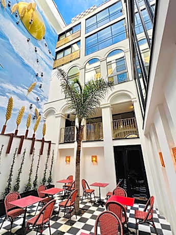 Hotel Divino by Fimedhotels